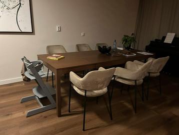 Gratis uitschuifbare eettafel van Ikea