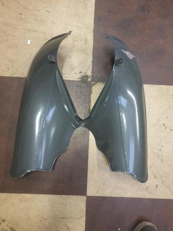 Nieuwe Mobylette beenschermen