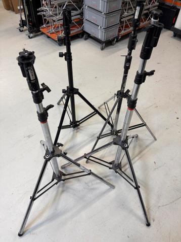 Lichtstatieven metaal ADJ en Showtec showgear + tbar