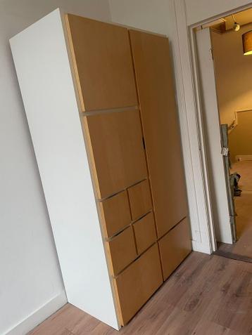 Ruime kast met veel opbergmogelijkheden