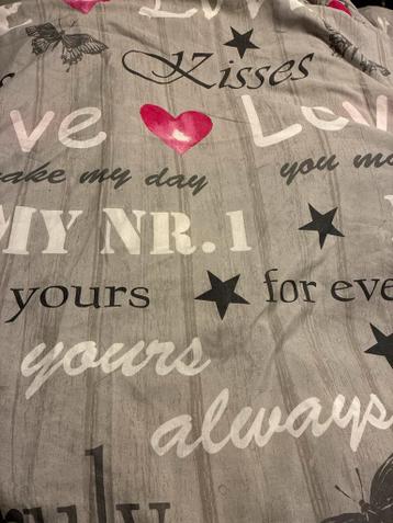 Dekbedovertrek + 2 kussenslopen 180x200