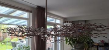 Stijlvolle metalen hanglamp met uniek design
