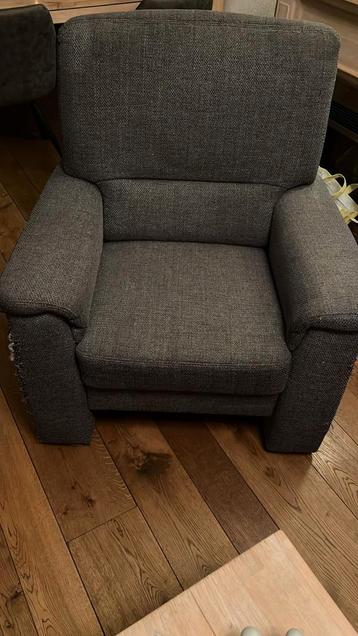 Stoffen grijze warmte / massage stoel gratis