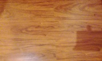 Klik laminaat gebruikt gratis, zelf uithalen.