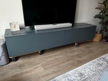 Donkergrijs TV meubel