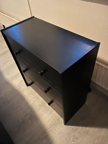 Zwarte lage kast - gratis af te halen