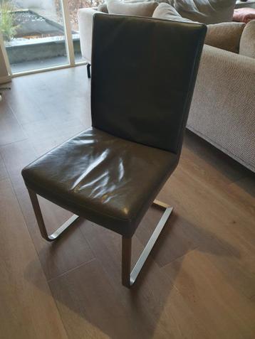 Gratis Set van 4 moderne leren stoelen. Kunnen nog jaren mee