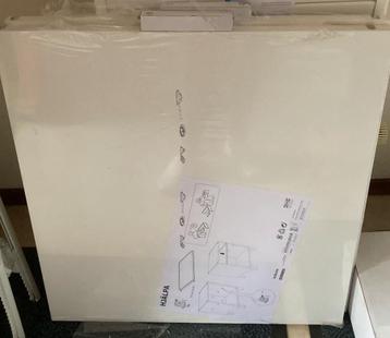 Zsm ophalen: IKEA Hjälpa planken, twee stuks nieuw