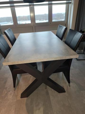 Eettafel en salontafel betonlook