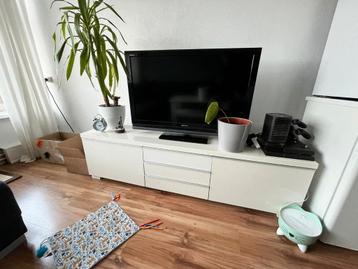 Gratis tv kast - goede staat!
