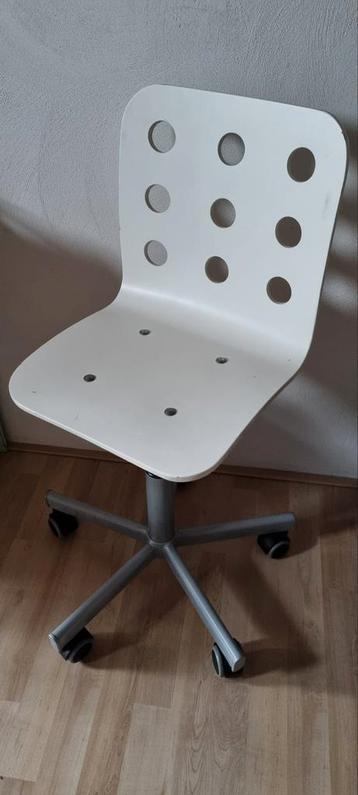 GRATIS: IKEA kinder bureaustoel/burostoel wit