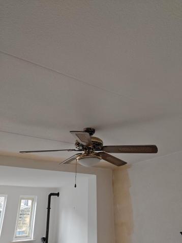 Plafondventilator met verlichting