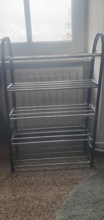 Gratis af te halen schoenenrekje