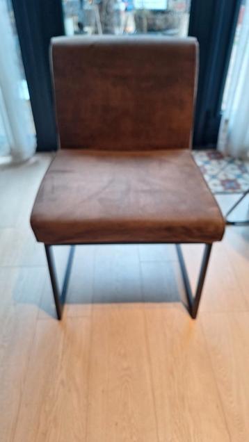 Gratis Eetkamerstoel