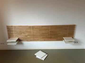 Gratis. Achterwand bed met plankjes
