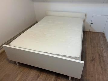 Gratis tweepersoons bed 140x200cm