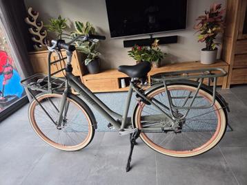 Brand New female Gazelle Bike for sale (49 inch Frame Size)