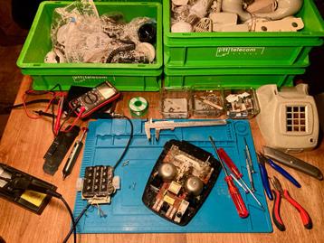 Gezocht: Gratis Oude PTT-telefoons (reparatie/onderdelen)