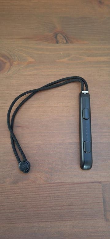 Gratis Nintendo Switch Joy Con zwart rechts