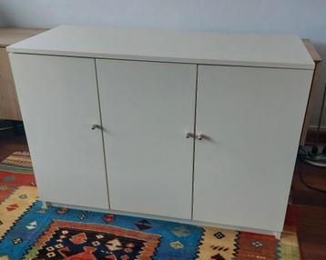 Wit kastje van zwaar MDF hout: GRATIS OP TE HALEN