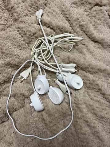 5 Laders van de elektrische tandenborstel. Braun Type 3757