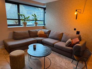 Grijze hoekbank voor de woonkamer