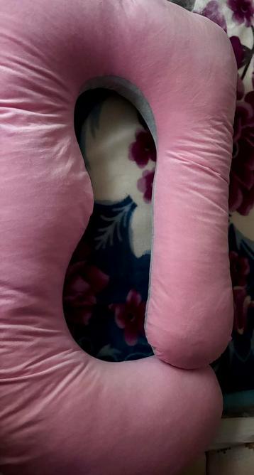 Pregnancy pillow