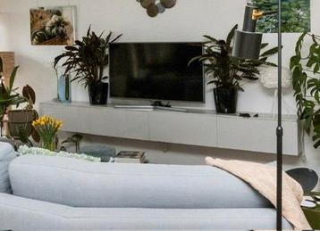 Handgemaakte kast door design atelier 300x35x35 lichtgrijs