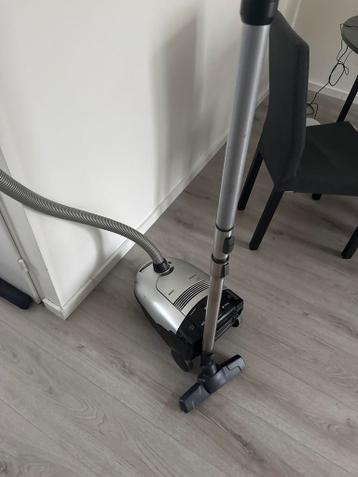 Defecte AEG Stofzuiger - Onderdelen of Reparatie