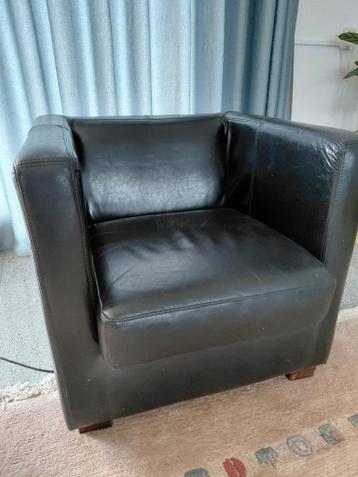 Twee mooie, zwart lederen feuteuils gratis!!!