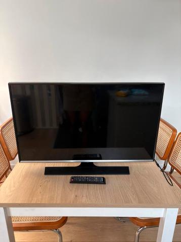 Samsung TV T32E310EW zwart | 31.5 inch