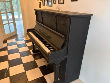 Ritmuller piano