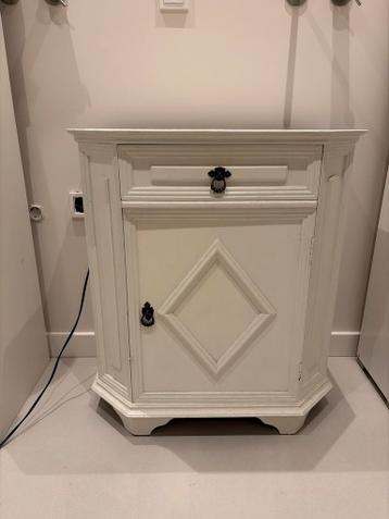 Brocant wit kastje met lade