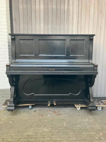 Antieke Piano - Gratis Af te Halen