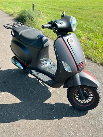 Gezocht: SCOOTERS/BROMMERS/MOTOREN