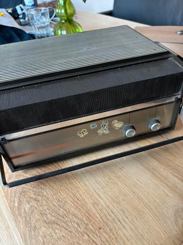 Oude platenspeler Telefunken musikus 1o8v