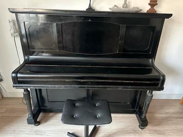 Antieke J. Krum Stuttgart Piano - Decoratief