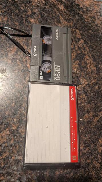 Gezocht: oude Video8 / 8mm videobanden – Tilburg en omgeving