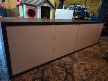 Zeer stevige en ruime dressoir / opbergkast