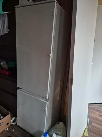 Inbouw Koel-Vriescombinatie - Koelkast Werkt!