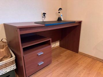 Houten Bureau met Ladeblok en Bureaulegger - 130cm