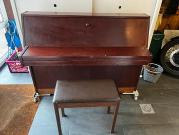Gratis Piano op wielen met pianokruk