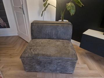 Grijze fauteuil / stoel. GRATIS