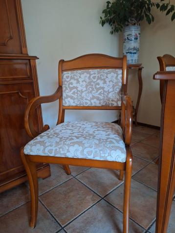 Eethoek Heldense - 4 Stoelen, Nieuw Bekleed