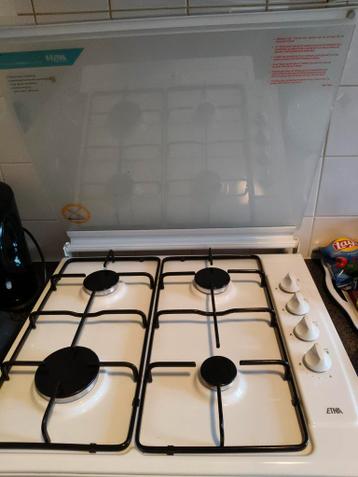 Etna fornuis - wit met beschermdeksel GRATIS