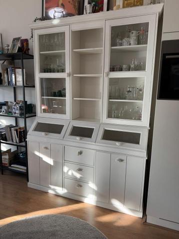 Witte buffetkast/grutterskast, landelijke stijl