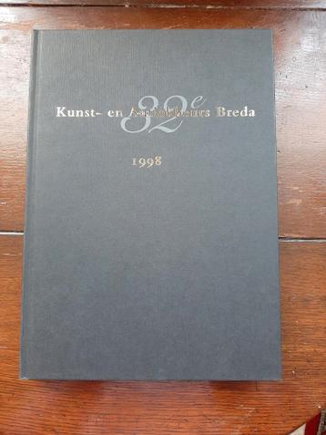 Kunstbeurs catalogi met mooie afbeeldingen om te knutselen?