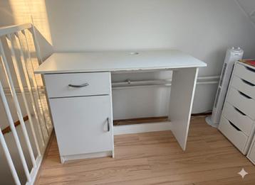 Study Table With Chair for children and teenagers for 5 eur