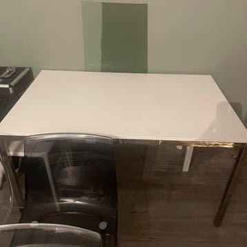 Ikea tafel - gebruikt, met gebruikerssporen
