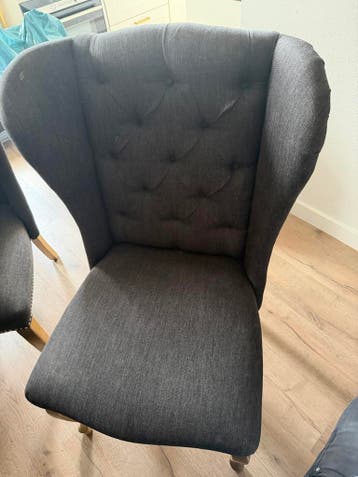 4 Klassieke Eetkamerstoelen - Ruim & Mooi